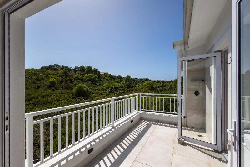 28 Roche Bonne Avenue - image 2