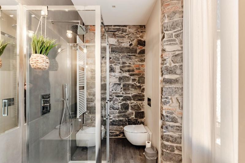 Romantic Chic Apartment by Quokka 360 - Charming Historic Apartment in Como Center - image 5