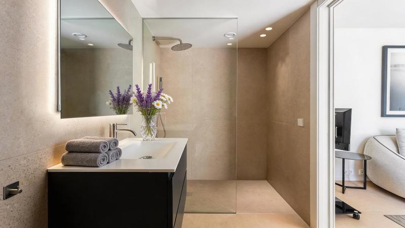 Villa Al Fresco Sitges Center and 10 minutes walk from beach Amaizing Design New Villa and new urbanization - image 31