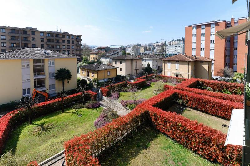 Mola Apartments Lugano by Quokka 360 - Terrace and Parking - image 4