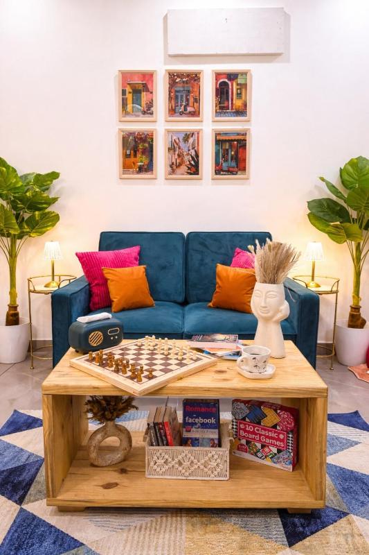 Cozy 1 BHK Private Balcony DLF Phase 3 Gurgaon - image 6