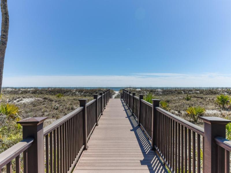 416 Barrington Court by Beach Properties of Hilton Head - image 4