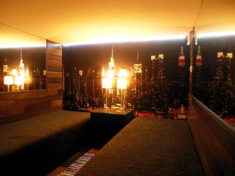 Apartment - Split Level image 4