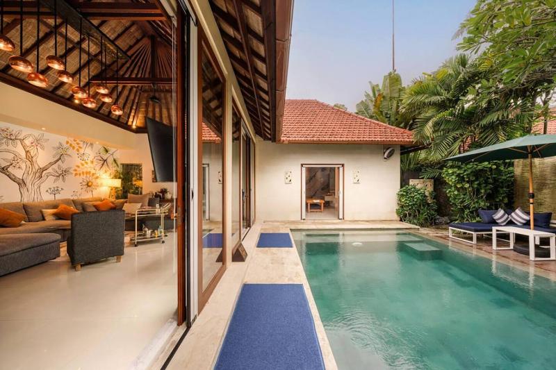 Disini - Ultra Deluxe Spa Villa - image 4