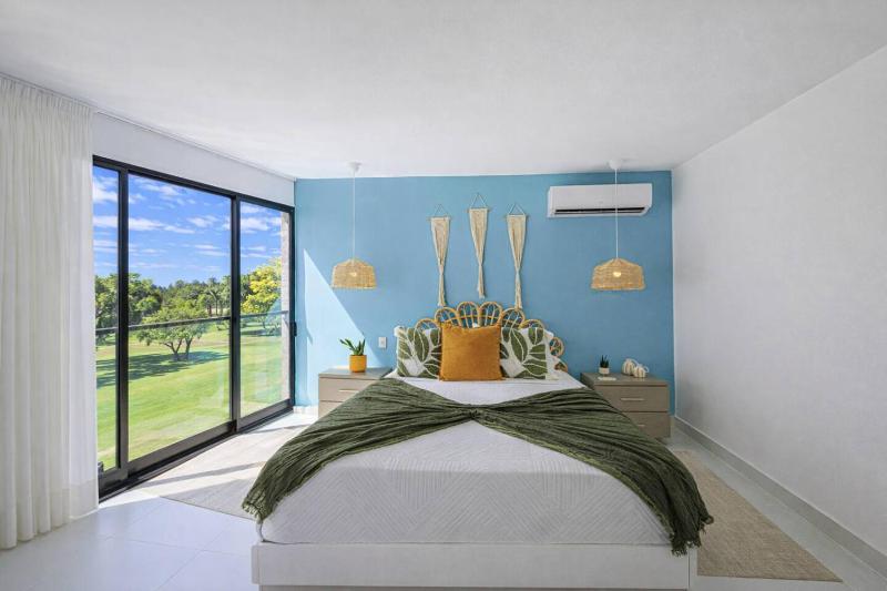 Cozy 3BR Golf and Pool View Apt - image 3