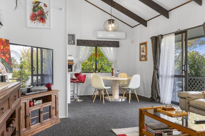 Family Friendly 3BR Home close to Lake Taupo - image 42