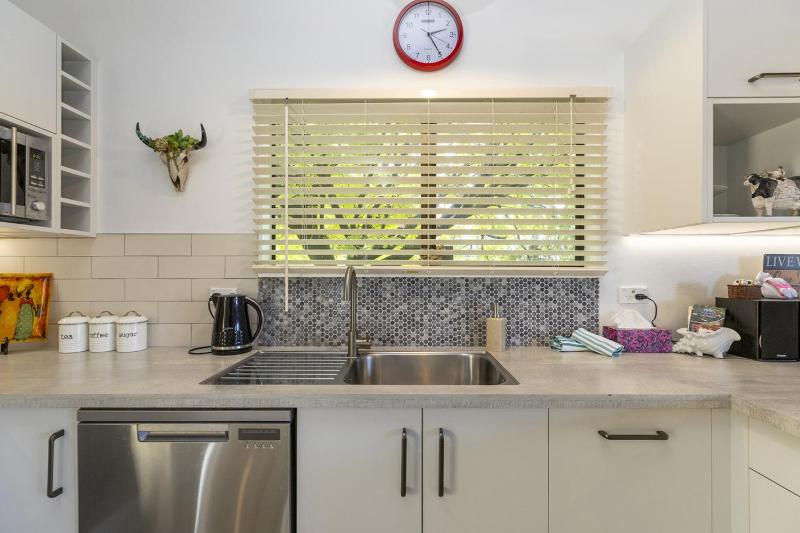 Family Friendly 3BR Home close to Lake Taupo - image 20