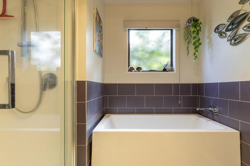 Family Friendly 3BR Home close to Lake Taupo - image 44