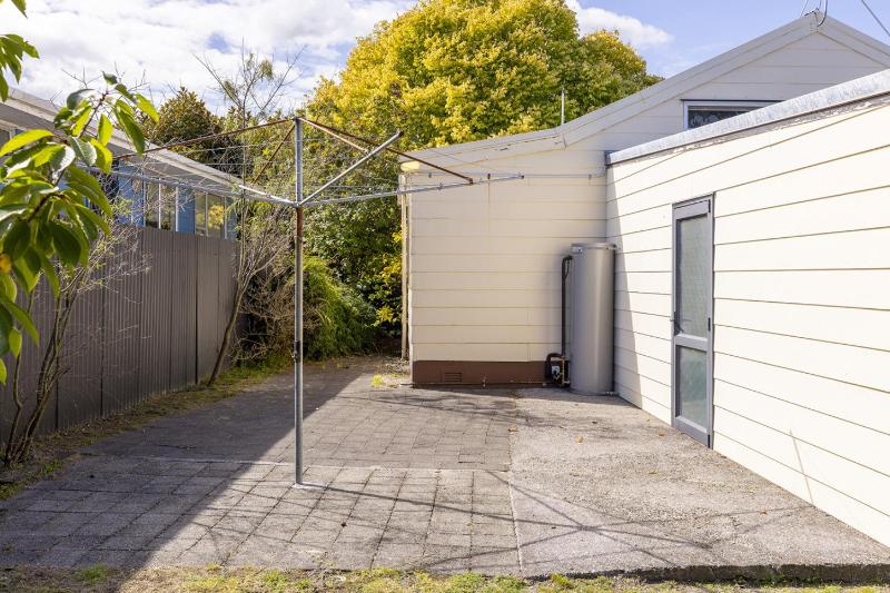 Family Friendly 3BR Home close to Lake Taupo - image 25