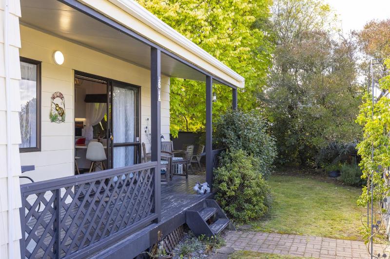 Family Friendly 3BR Home close to Lake Taupo - image 28
