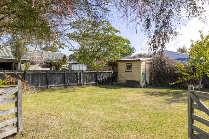 Family Friendly 3BR Home close to Lake Taupo - image 35
