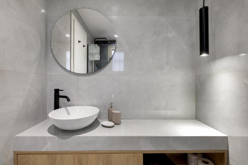 Oraya Chic Studio with Balcony in Athens - image 10