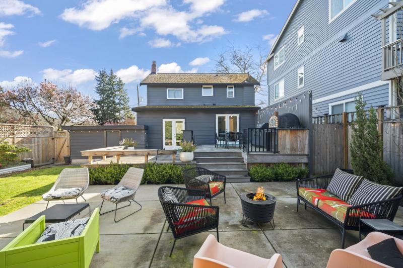 3BR 2BA Flamingos West - image 1