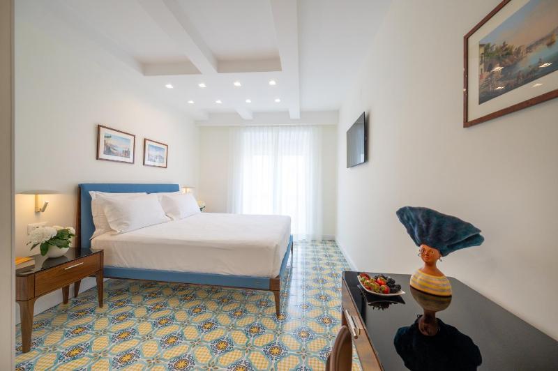 Palazzo Gargiulo Luxury-Adult only - image 3