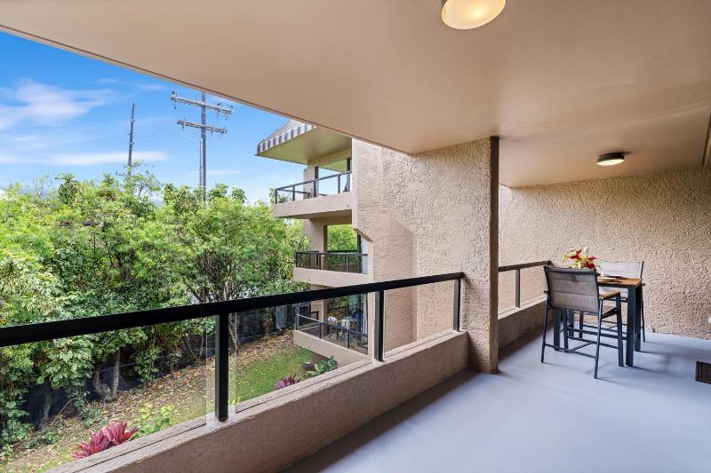 Kona Pacific E629: Beautifully Remodeled condo! - image 19