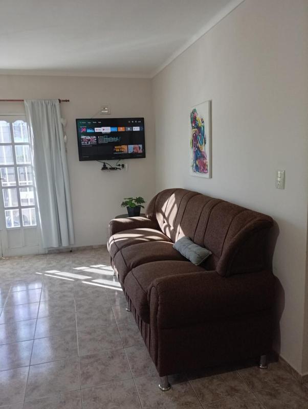 Departamento con excelente ubicación - image 16