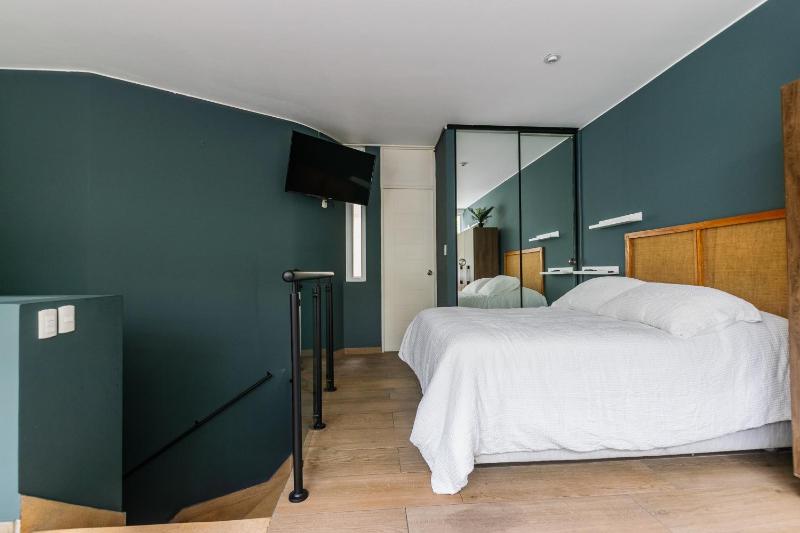 Loft Steps from Larcomar & Miraflores Boardwalk - image 7