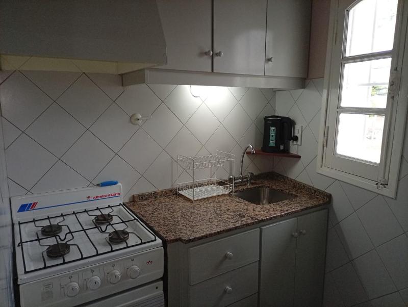 Departamento con excelente ubicación - image 10