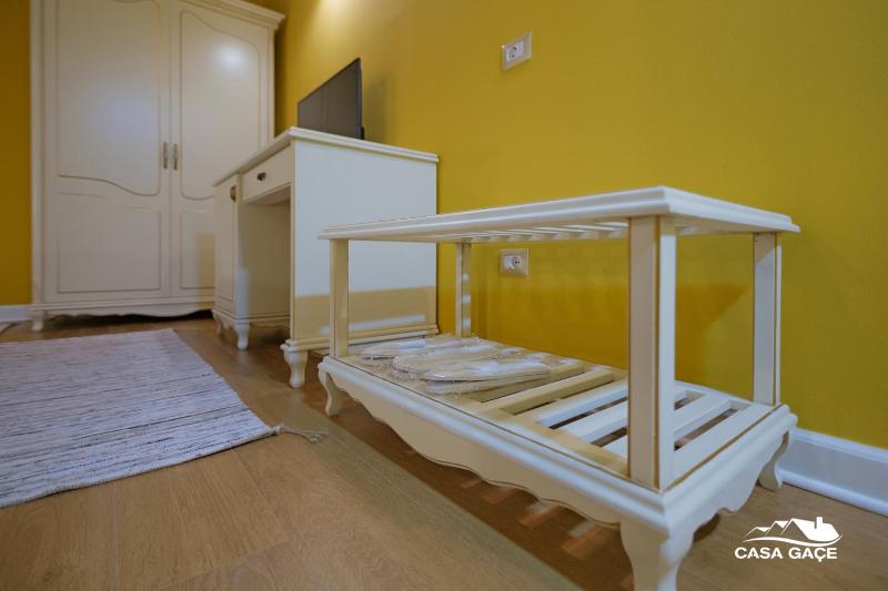 Deluxe Double Room (2 Adults + 1 Child) image 4