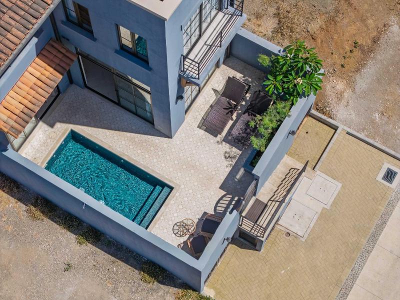 Modern Villa with Private Pool - image 7