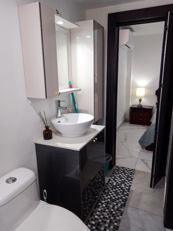 Moderna Suite en Kennedy Vieja - Cerca a centros comerciales - image 10