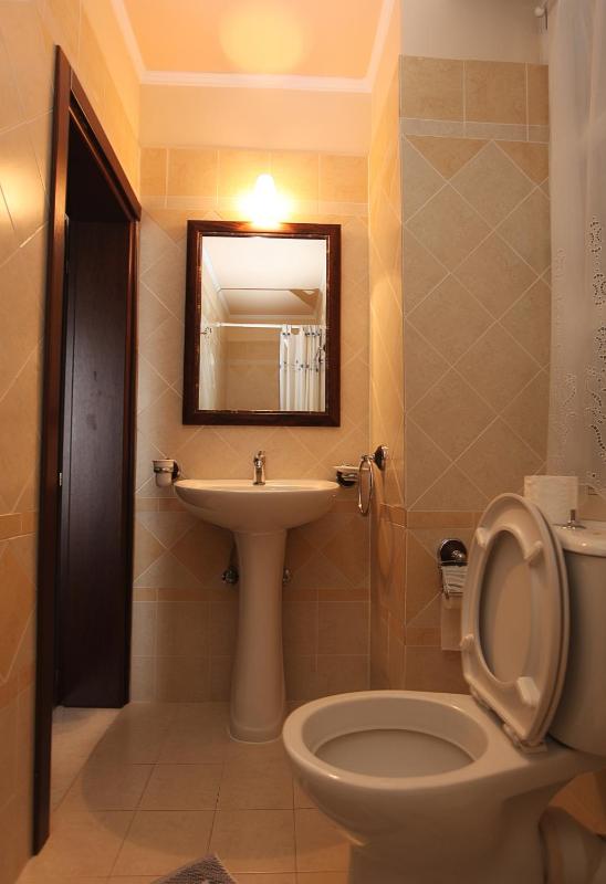 Double  Room image 3