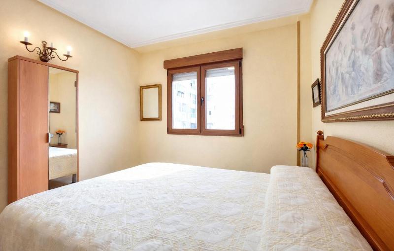 3 Bedroom Beautiful Apartment In Gandía - image 10