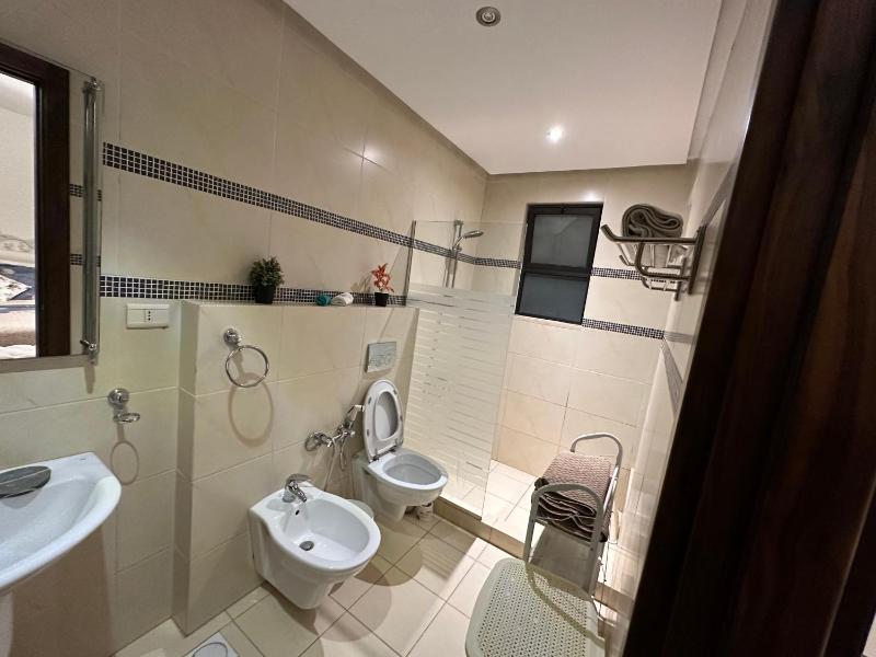 Fully 2 bedrooms apartment for rent in Um Ithaina - image 7