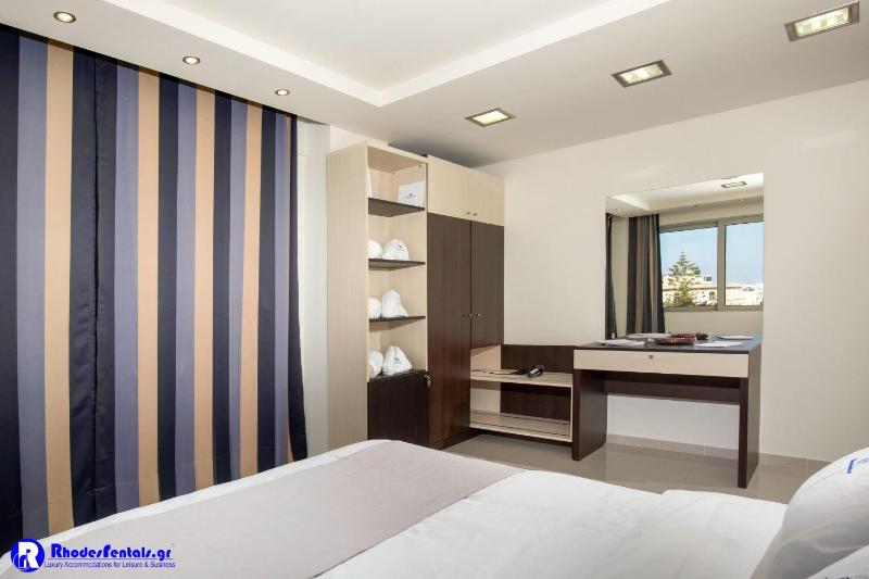 Rhodes Central Suite - image 4