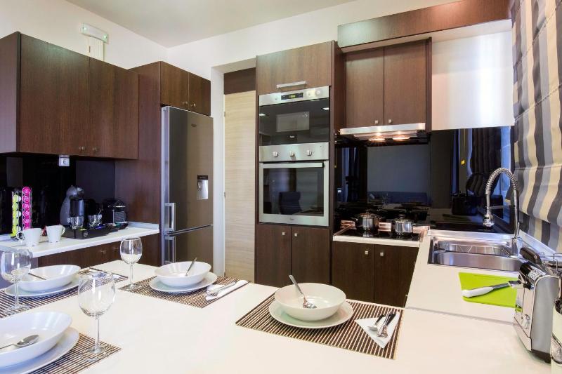 Rhodes Central Suite - image 5