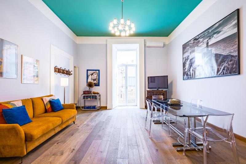 Quercia design home in the center - image 8