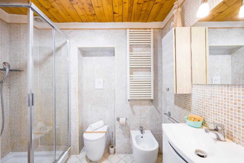 Quercia design home in the center - image 6