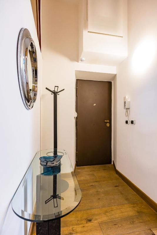 Quercia design home in the center - image 7