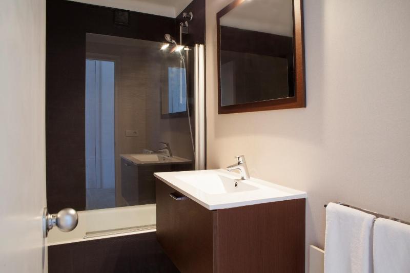 Double or Twin Room image 2
