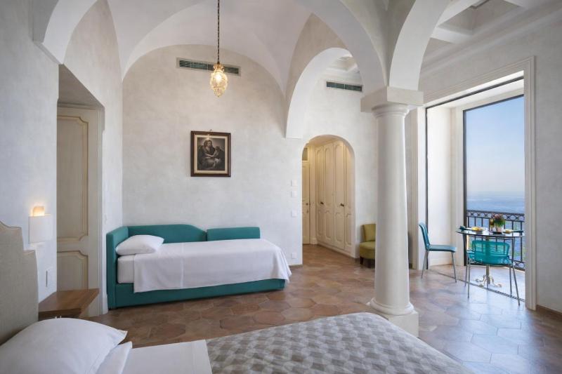 Hotiday Positano Volte Alte - image 5