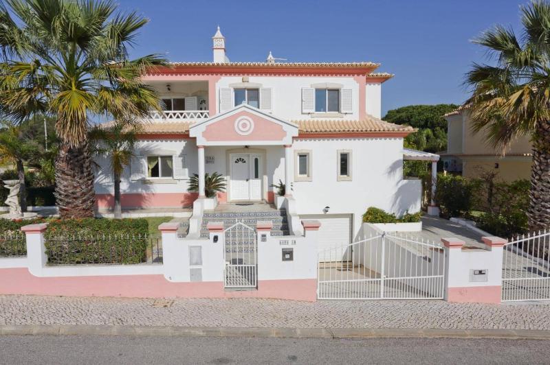 Villa Rosa by Villa Plus - image 16