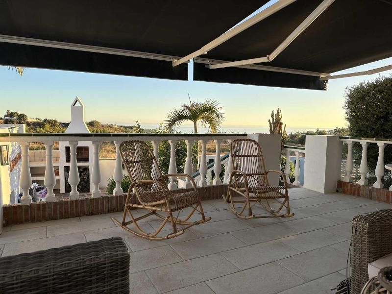 Villa La Casita- Private Pool & Walk to Beach - image 2