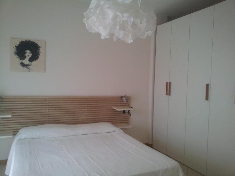 One-Bedroom Apartment image 4