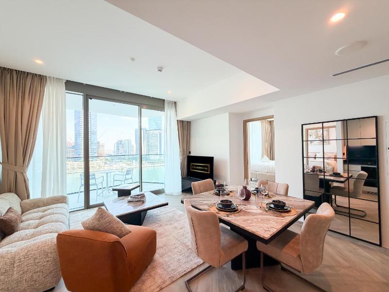 Spacious 2BR Business Bay with Stunning Lake View - 10AB19 - image 15