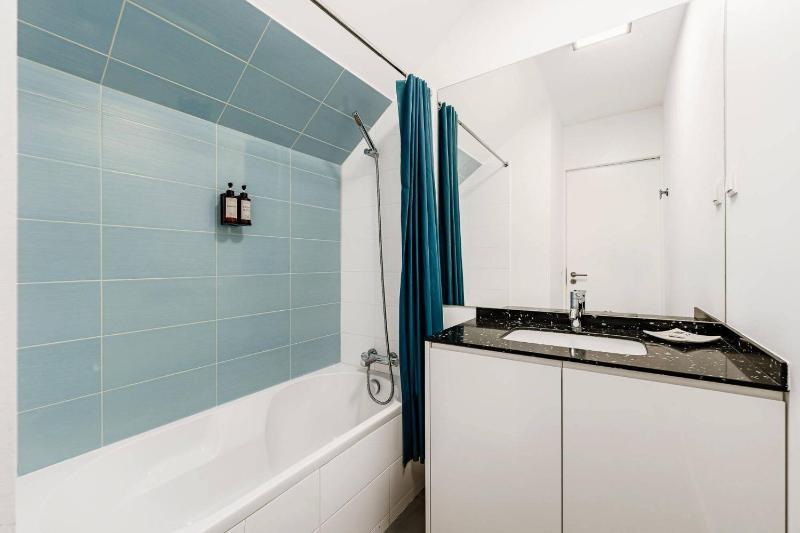 PN48 brith apartment over Cascais roof 120m2 close from beach and restaurant - image 7