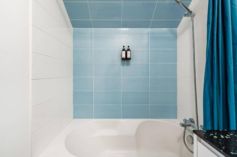 PN48 brith apartment over Cascais roof 120m2 close from beach and restaurant - image 24