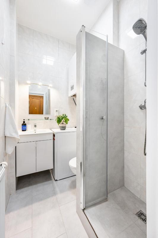 Prague Days - One Bedroom Apartment with TV 5 minutes to National Museum - image 10