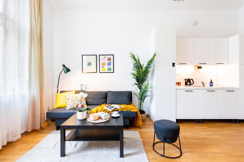 Prague Days - Two Bedroom Apartment with 200Mbs WiFi and Smart TV - image 11