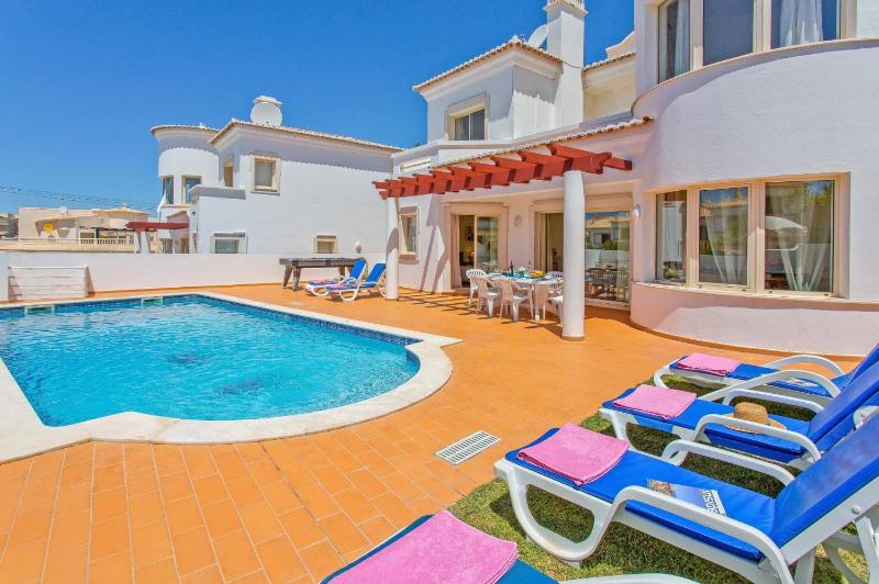 Villa Susana by Villa Plus - image 15