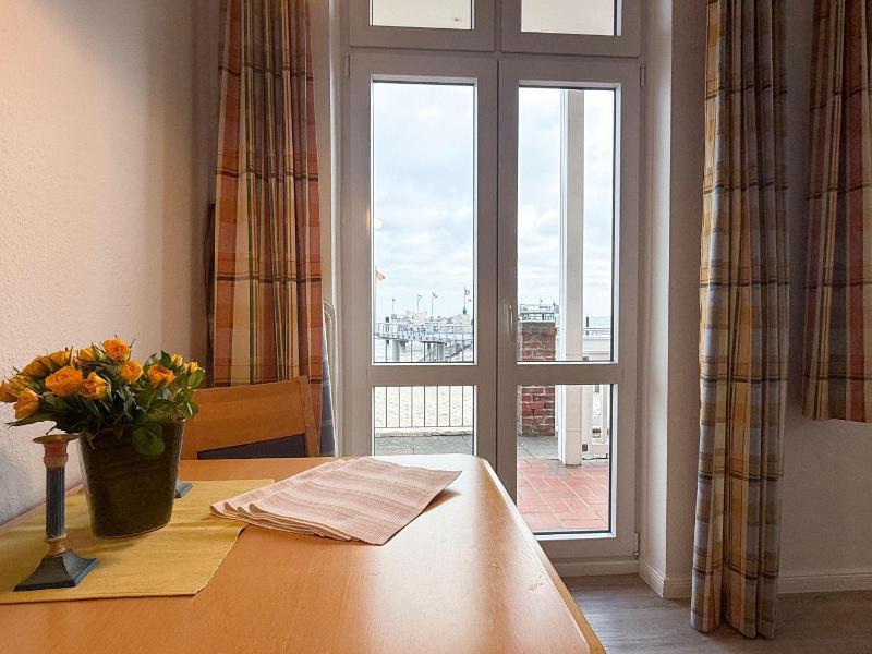 Gaestehaus-Gorch-Fock-Wohnung-2-mit-direktem-Meerblick - image 12