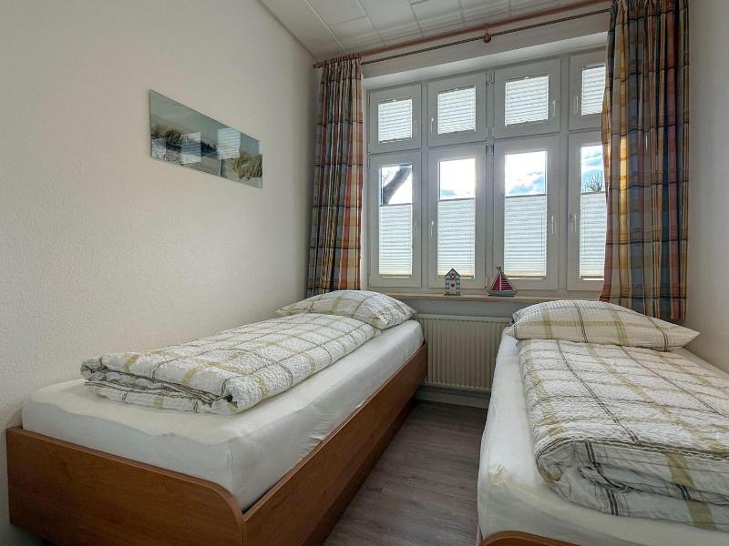 Gaestehaus-Gorch-Fock-Wohnung-2-mit-direktem-Meerblick - image 3