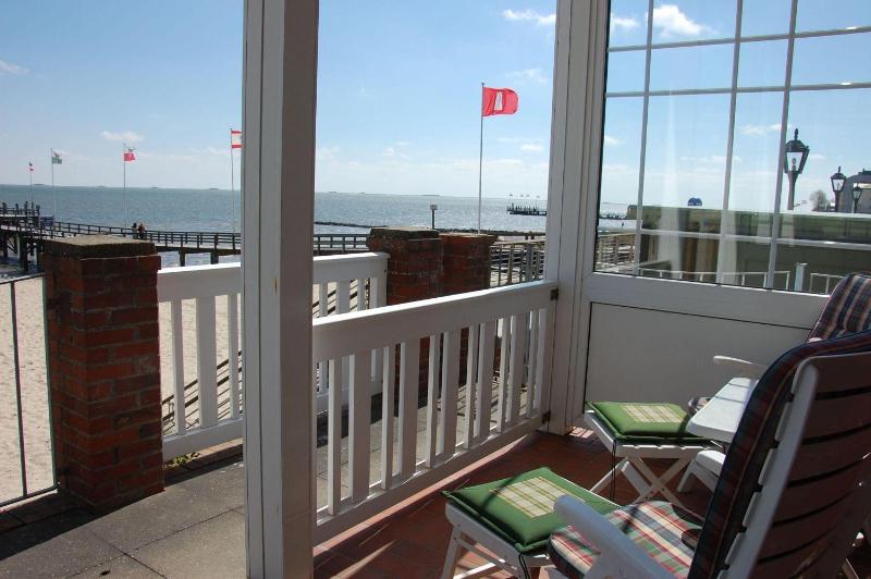 Gaestehaus-Gorch-Fock-Wohnung-2-mit-direktem-Meerblick - image 16