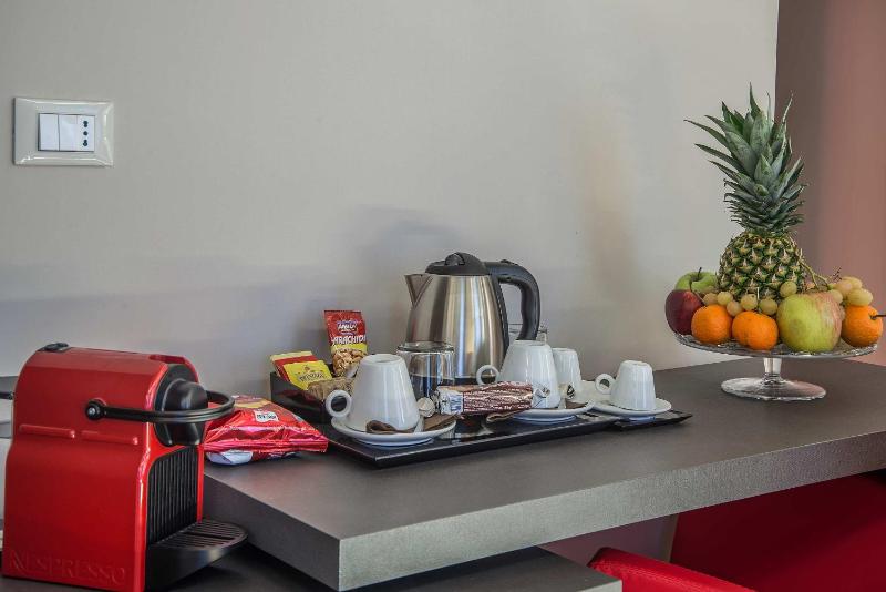 Deluxe Double or Twin Room image 2