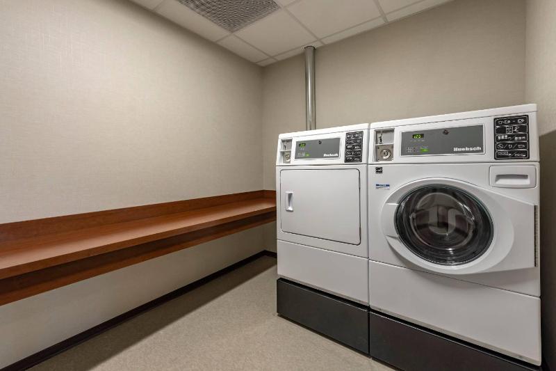 Comfort Inn & Suites Pittsburgh-Northshore - image 25