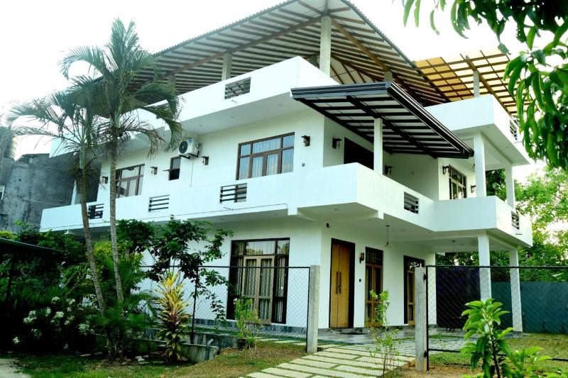 Abey Villa Madiha Beach Surf Stay - image 8